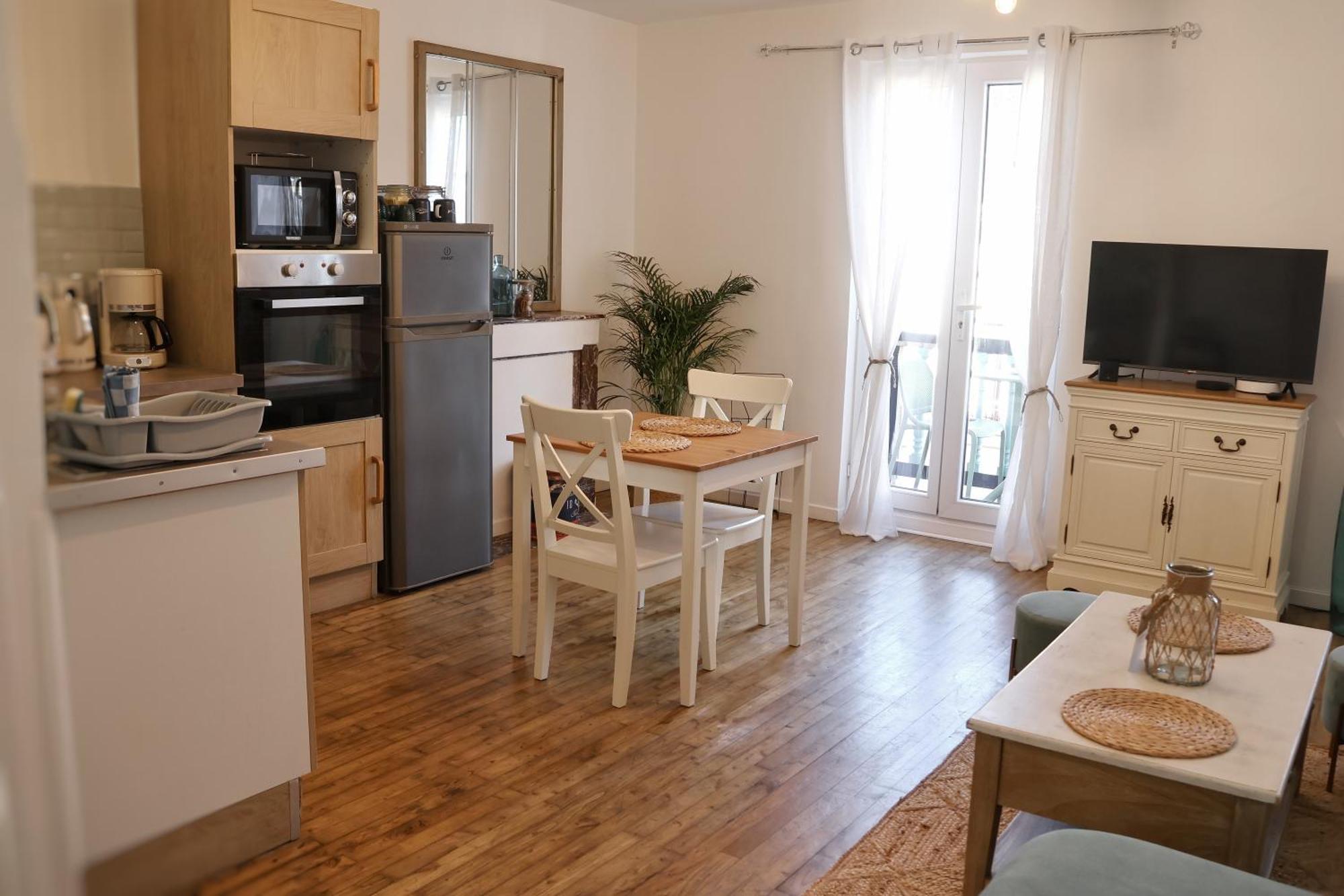 Le 8 ∙ Appartement Cosy Avec Balcon Vue Sur Mer Мер-ле-Бен Екстер'єр фото